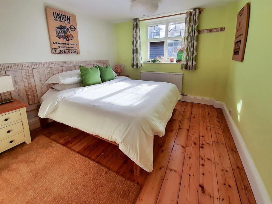 엑스머스 The Beach House-Devon- On The Beach- Sleeps 20 빌라 외부 사진