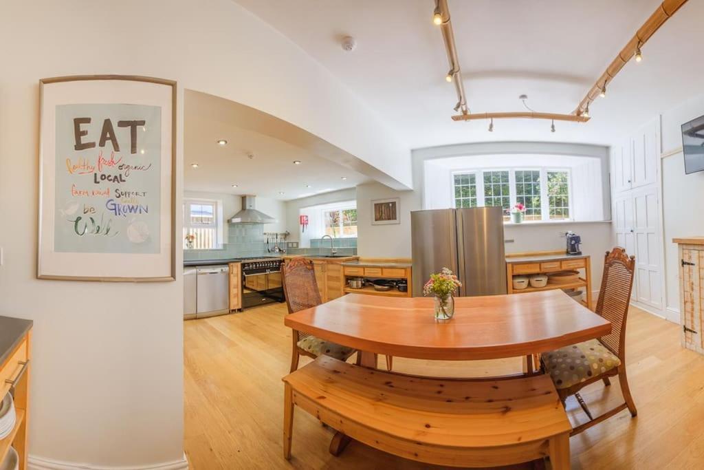 엑스머스 The Beach House-Devon- On The Beach- Sleeps 20 빌라 외부 사진