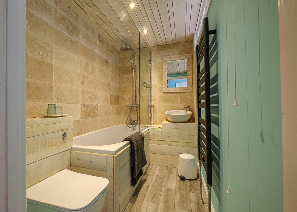 엑스머스 The Beach House-Devon- On The Beach- Sleeps 20 빌라 외부 사진
